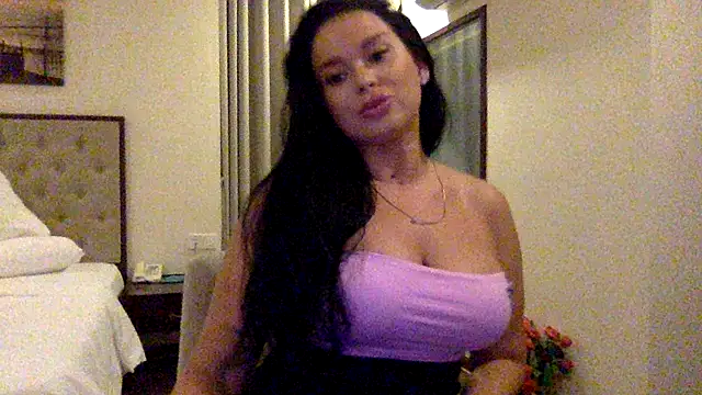 Fayronna online show from February 13, 2026, 6:26 pm