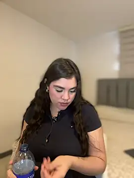 Snapshot of Isabella_LaRue chatting on April 25, 2026, 9:12 pm Isabella LaRue online show from April 25, 2026, 9:12 pm