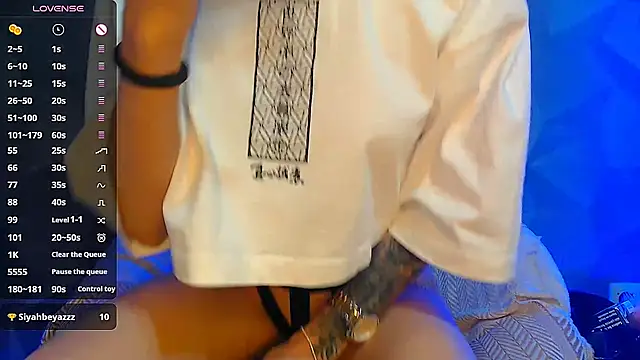 Horny beautyyy online show from October 9, 2025, 6:17 pm