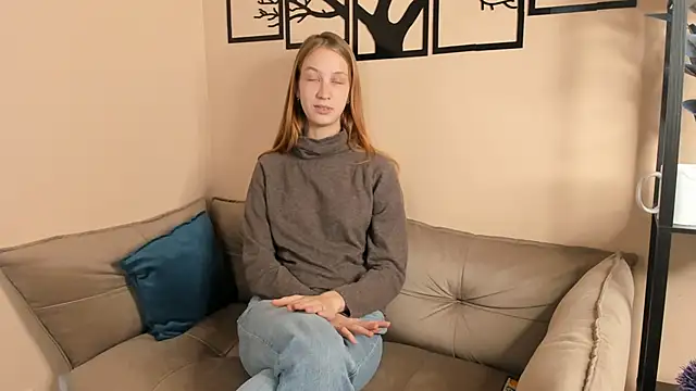 IveyColley online show from October 8, 2025, 9:07 am