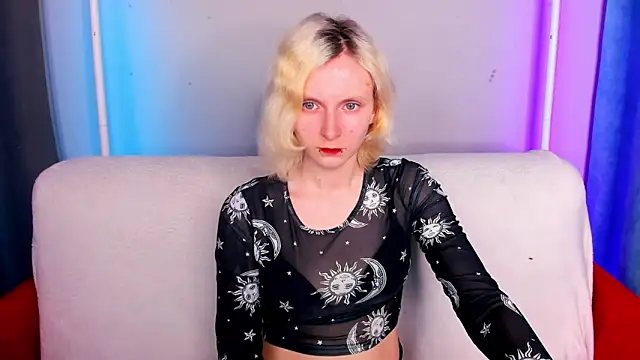 LikiLips online show from April 22, 2026, 1:08 am