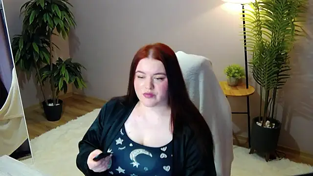 Snapshot of IvorySnowW chatting on November 4, 2025, 10:58 am IvorySnowW online show from November 4, 2025, 10:58 am