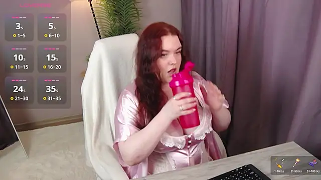 Snapshot of IvorySnowW chatting on November 19, 2025, 1:55 pm IvorySnowW online show from November 19, 2025, 1:55 pm