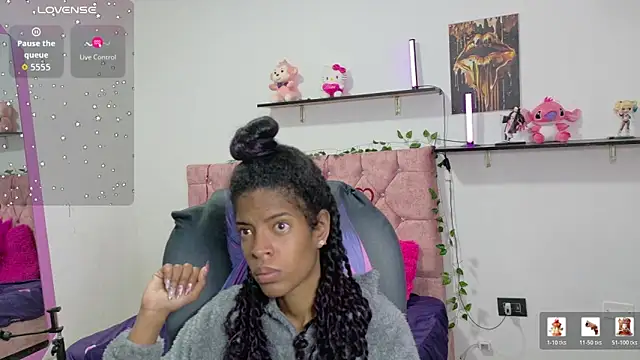 thianahorny online show from March 31, 2026, 12:49 pm