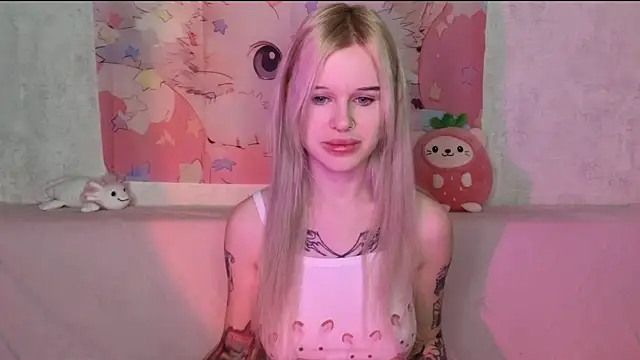 HoneyGold  online show from December 23, 2025, 3:59 am