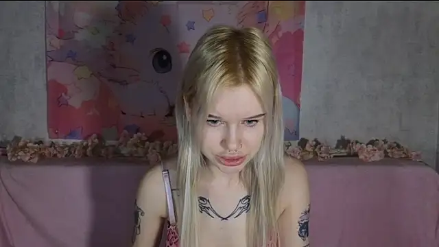 HoneyGold  online show from February 16, 2026, 4:08 am