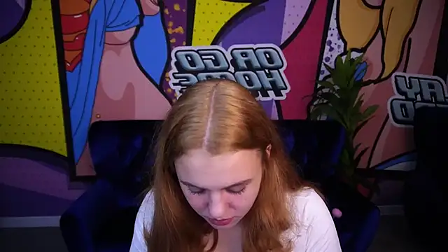 SnowWhiti online show from November 2, 2025, 1:46 pm