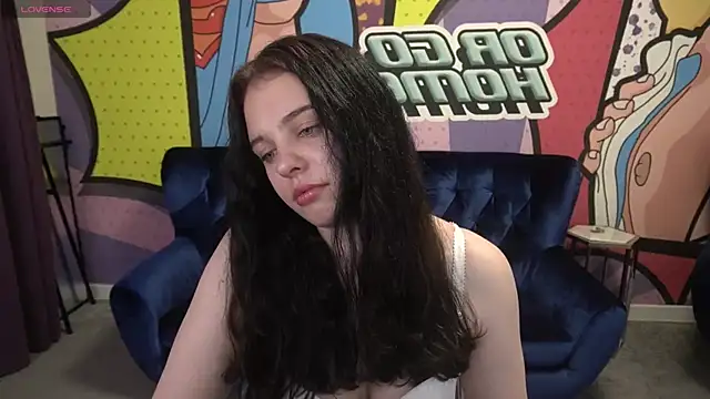 Snapshot of SnowWhiti chatting on May 24, 2026, 7:08 pm SnowWhiti online show from May 24, 2026, 7:08 pm