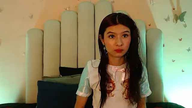 SweetRenata  online show from October 18, 2025, 11:33 am