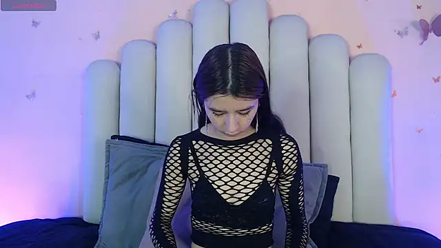 SweetRenata  online show from November 4, 2025, 12:04 pm