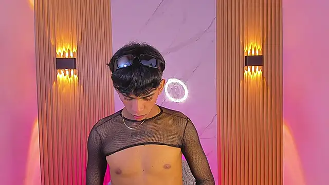 Ethan thouse online show from November 28, 2025, 8:11 pm