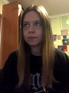 LunaVirelle online show from October 18, 2025, 9:59 pm