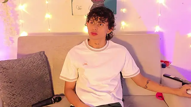 lua boy online show from March 26, 2026, 4:07 am