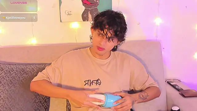 lua boy online show from April 9, 2026, 3:17 am