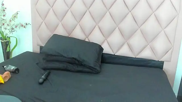 Rosse  Carter1 online show from June 3, 2026, 8:36 pm