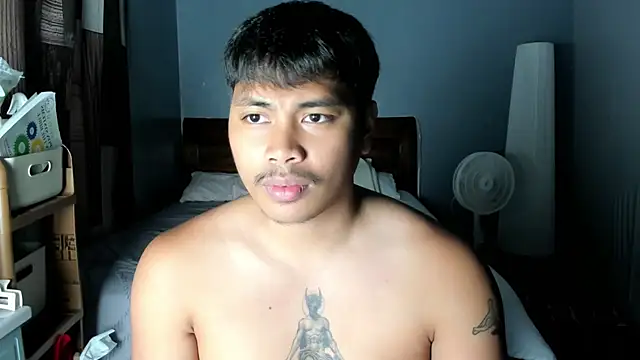 LuisitoJuancho55 online show from October 30, 2025, 9:11 am