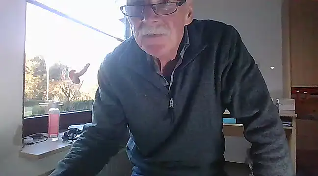 Snapshot of super-snoopy chatting on January 19, 2025, 2:28 pm super-snoopy online show from January 19, 2025, 2:28 pm