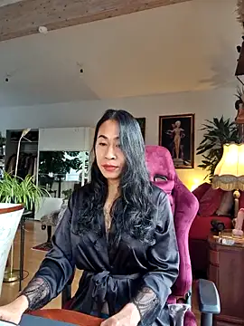 bianca bellamy online show from November 3, 2025, 8:04 am