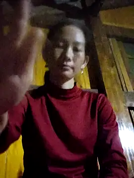 gio-thu online show from October 9, 2025, 5:00 pm