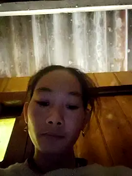 gio-thu online show from October 23, 2025, 2:22 am