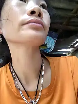 gio-thu online show from November 15, 2025, 5:49 am