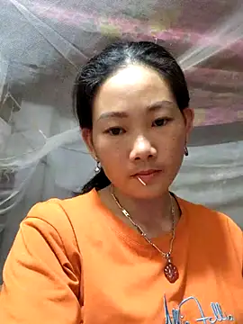 Snapshot of gio-thu chatting on June 20, 2026, 3:04 pm gio-thu online show from June 20, 2026, 3:04 pm
