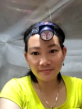 Snapshot of gio-thu chatting on July 17, 2026, 2:45 pm gio-thu online show from July 17, 2026, 2:45 pm