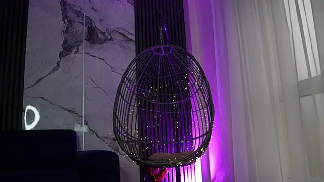 RachelRavee online show from November 12, 2025, 5:08 am