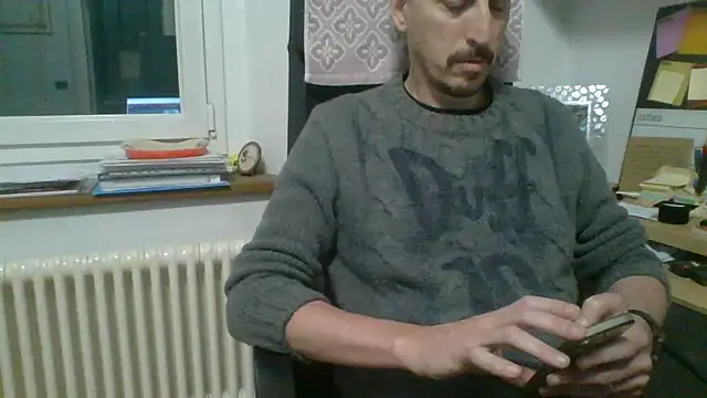 Snapshot of Kawayleo chatting on May 5, 2026, 10:45 am Kawayleo online show from May 5, 2026, 10:45 am