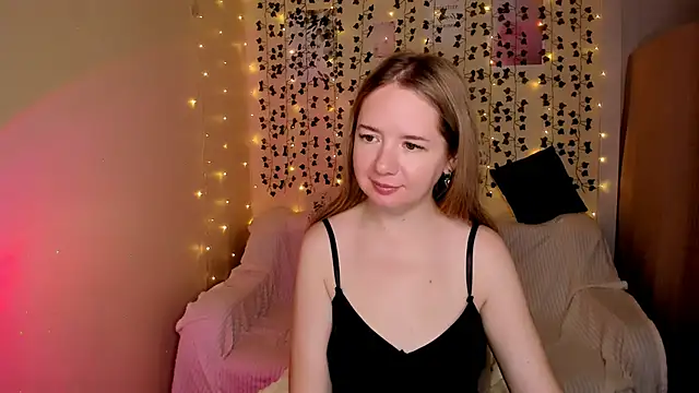 Snapshot of Evaa_Braunn chatting on November 27, 2025, 2:13 am Evaa Braunn online show from November 27, 2025, 2:13 am