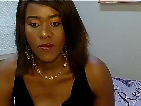 Snapshot of EsotericPaloma chatting on October 30, 2025, 6:48 am EsotericPaloma online show from October 30, 2025, 6:48 am