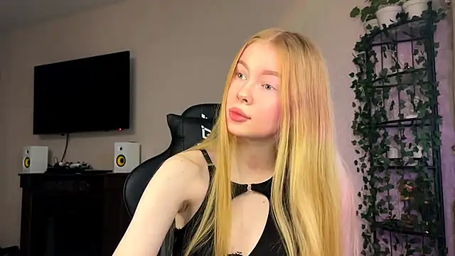 RaguelNicksons online show from November 27, 2025, 5:53 am