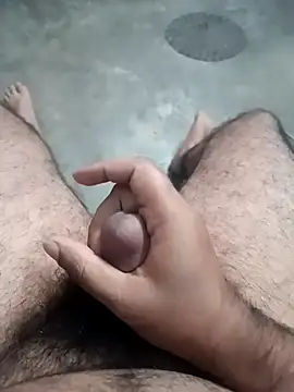 TrainedBend28 online show from November 20, 2025, 8:41 pm