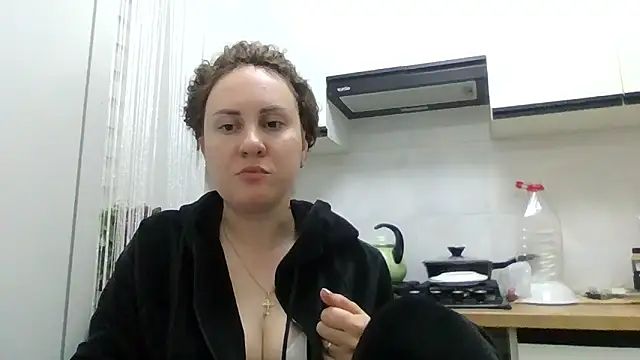 MeadowEyes online show from May 17, 2026, 7:43 pm