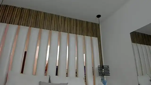 AmbarGills online show from December 20, 2025, 11:28 am