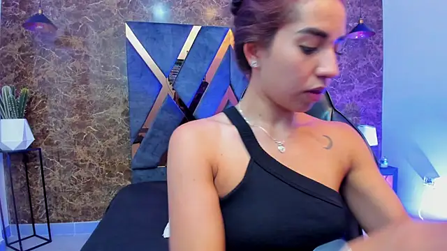 Vittoria Conti  online show from January 14, 2026, 5:18 pm