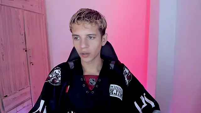 tylernova online show from February 12, 2026, 3:12 am