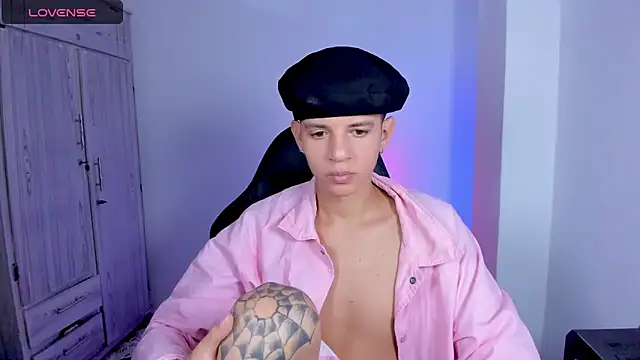 tylernova online show from May 14, 2026, 12:17 am