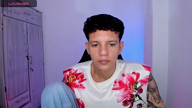 tylernova online show from June 6, 2026, 3:33 am