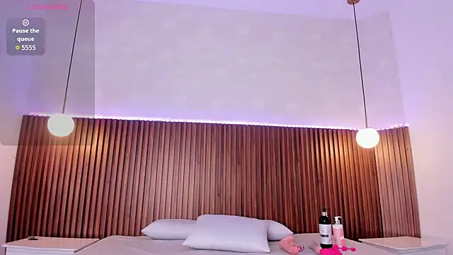 Foxy Kylie online show from February 26, 2026, 7:46 pm