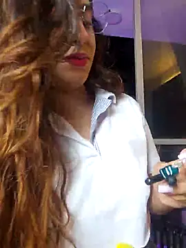 Meganthomson online show from March 9, 2026, 2:48 am