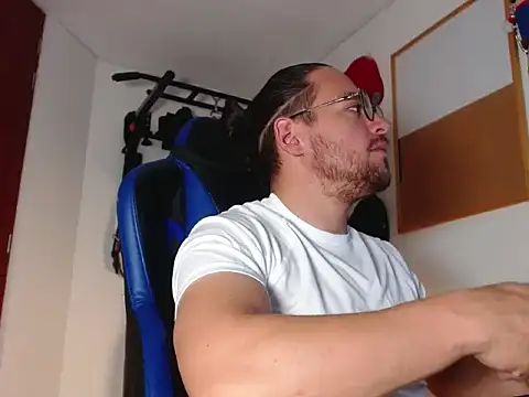 kurt xx online show from October 10, 2025, 9:52 am