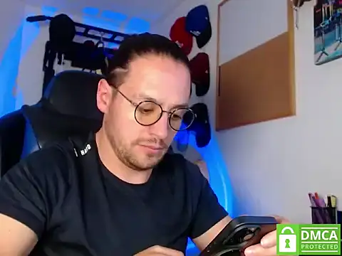 kurt xx online show from November 8, 2025, 2:01 am