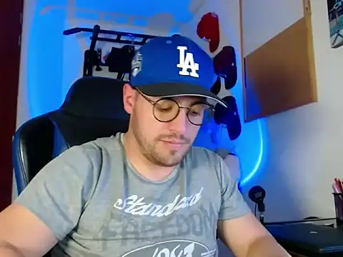 kurt xx online show from November 25, 2025, 10:43 pm