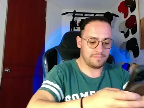 kurt xx online show from November 28, 2025, 4:42 pm