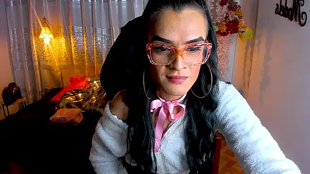 ZAMMIRA online show from November 12, 2025, 5:19 am