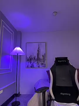 HoneyMollyX online show from April 26, 2026, 12:58 pm