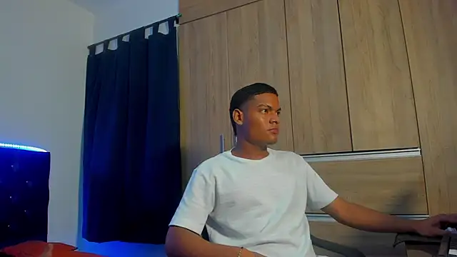 isaac master77 online show from November 11, 2025, 2:55 am