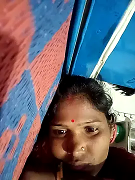 Snapshot of Hot_hat chatting on October 15, 2025, 5:13 pm Hot hat online show from October 15, 2025, 5:13 pm