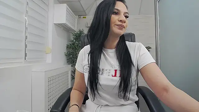 YaraXCox online show from April 23, 2026, 3:30 am